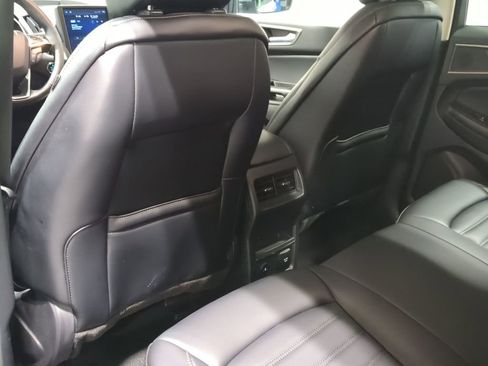 Used 2024 Ford Edge SEL w/ Convenience Package image 18