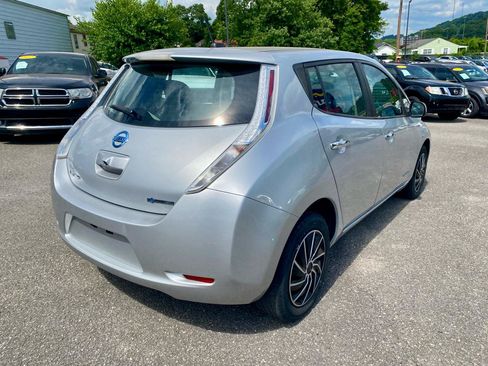 Used 2015 Nissan Leaf S w/ Charge Package FWD image 6