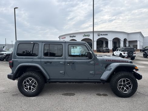 Used 2026 Jeep Wrangler Unlimited Rubicon AWD/4WD image 8