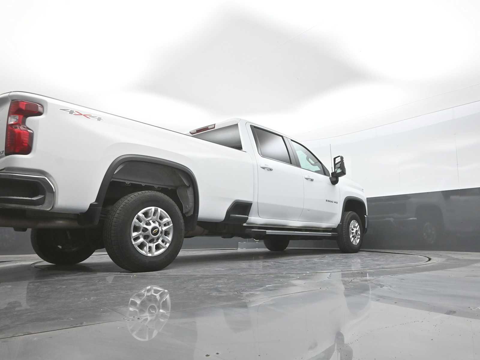 Used 2025 Chevrolet Silverado 2500 LT w/ Convenience Package AWD/4WD image 48