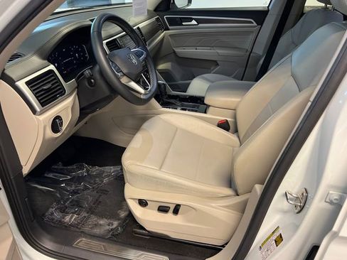 Certified 2023 Volkswagen Atlas SE FWD image 7
