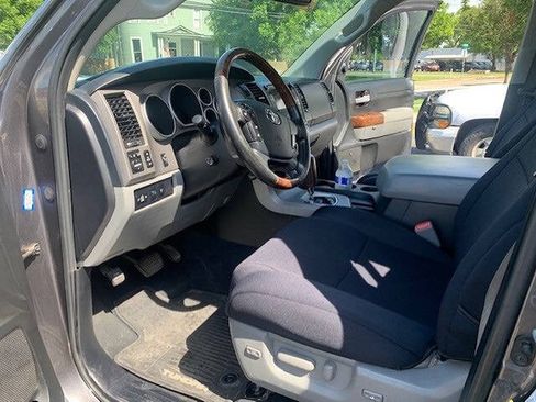 Used 2013 Toyota Tundra Platinum AWD/4WD image 9