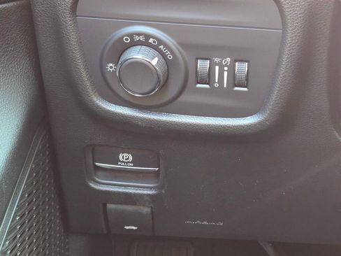 New 2025 Jeep Grand Cherokee Laredo X w/ Luxury Tech Group I image 25