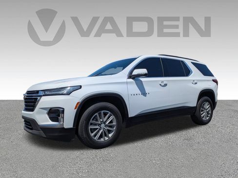 Used 2022 Chevrolet Traverse LT FWD image 2