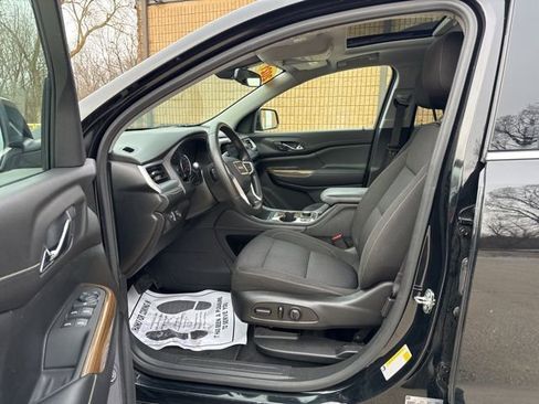 Used 2021 GMC Acadia SLE w/ Driver Convenience Package image 9