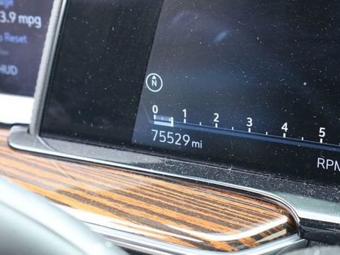 Used 2022 Cadillac Escalade ESV Premium Luxury AWD/4WD image 11