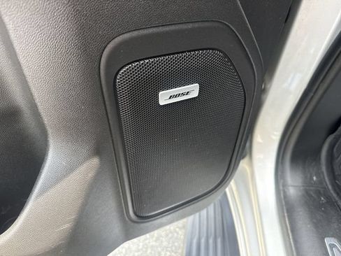Used 2019 GMC Sierra 1500 SLT w/ SLT Premium Plus Package AWD/4WD image 25