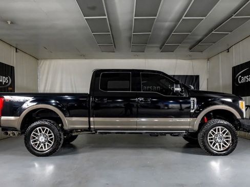 Used 2017 Ford F250 King Ranch w/ King Ranch Ultimate Package image 5