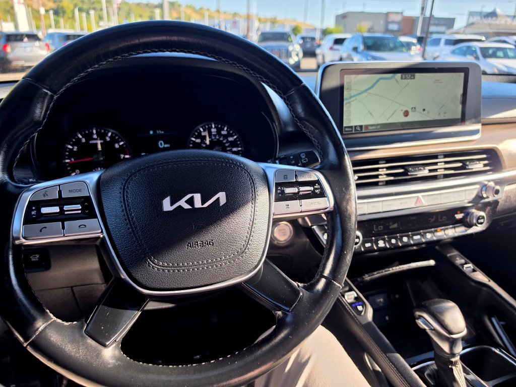 Certified 2022 Kia Telluride EX w/ EX Premium Package AWD/4WD image 19
