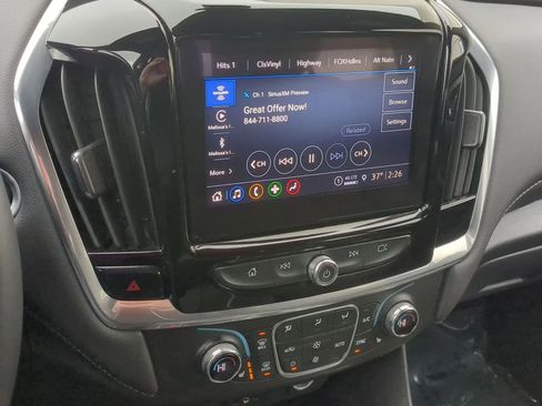 Used 2023 Chevrolet Traverse LT image 27