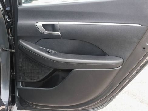 Used 2023 Hyundai Sonata SE FWD image 15