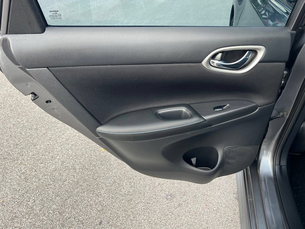 Used 2018 Nissan Sentra SR w/ Electronics Package FWD image 19