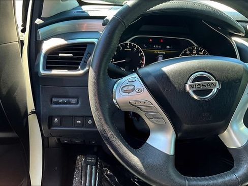 Used 2015 Nissan Murano Platinum w/ Platinum Technology Package AWD/4WD image 11