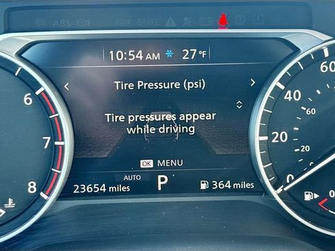 Used 2023 Nissan Rogue S image 12