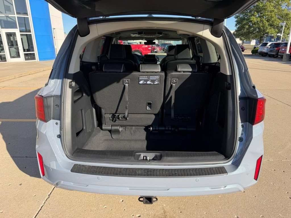 New 2027 Honda Odyssey Touring image 4