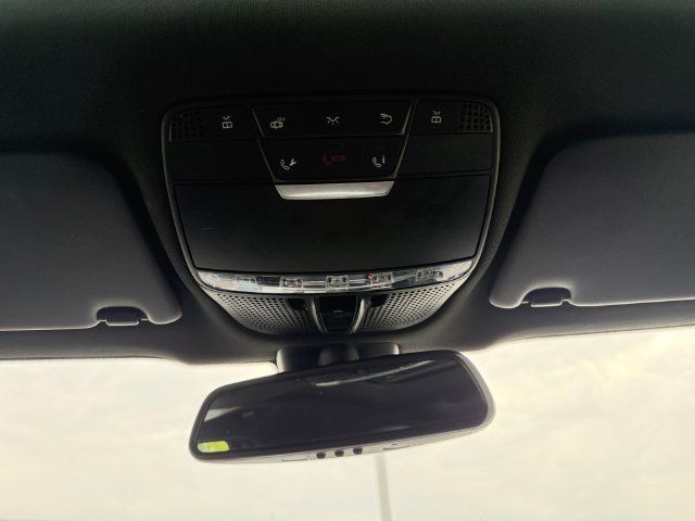 Used 2018 Mercedes-Benz GLC 300 4MATIC image 18