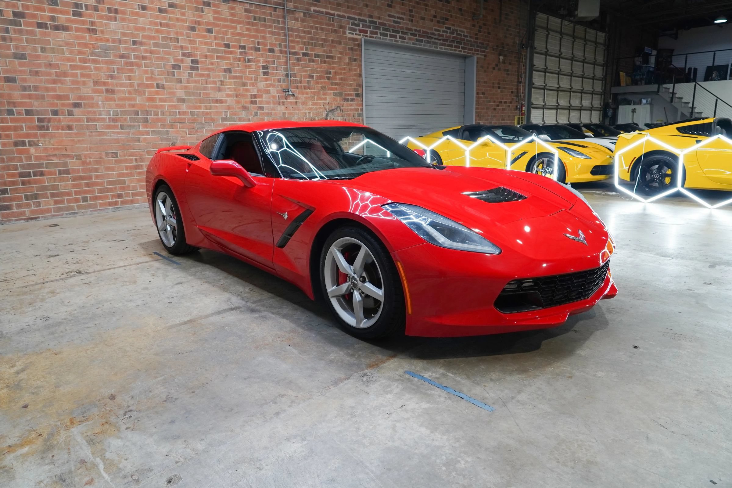 Used 2014 Chevrolet Corvette Stingray Coupe RWD image 2