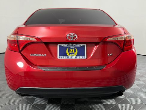 Used 2019 Toyota Corolla LE w/ Carpet Mat Package (TMS) FWD image 9