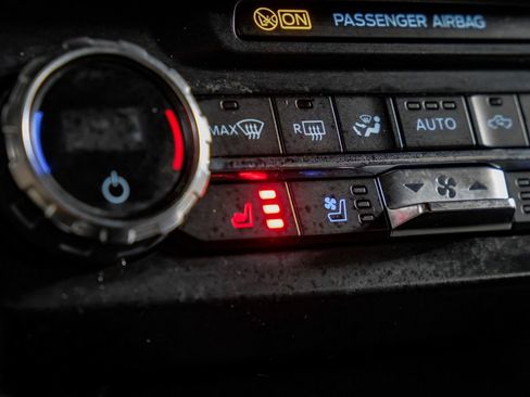 Used 2022 Ford F250 Platinum w/ FX4 Off-Road Package image 27