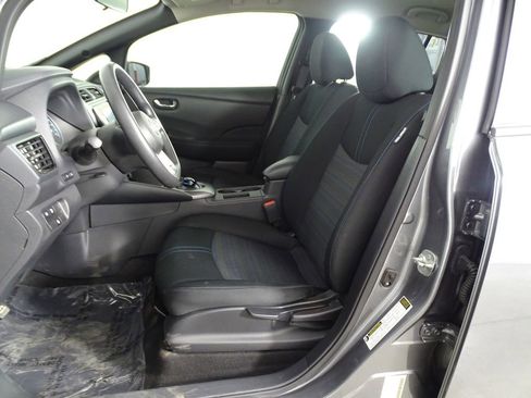 Used 2023 Nissan Leaf S image 10