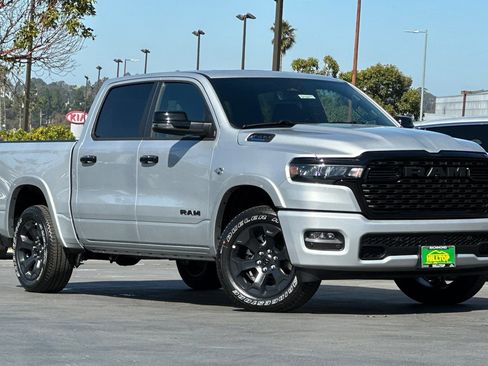 New 2026 RAM 1500 4x4 Crew Cab image 2