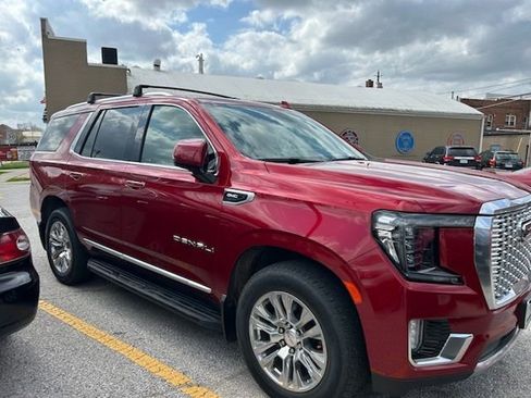 Used 2021 GMC Yukon Denali AWD/4WD image 2