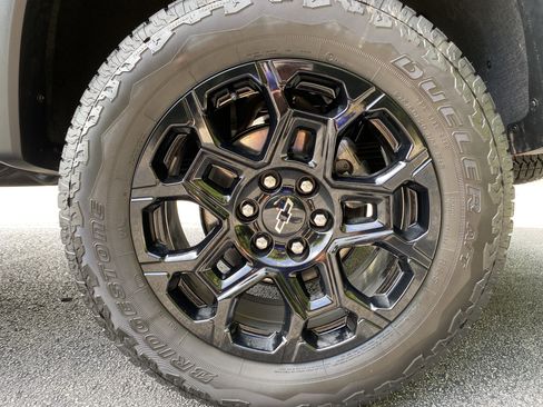 Used 2026 Chevrolet Colorado Trail Boss AWD/4WD image 40