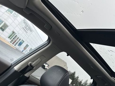 Used 2023 Nissan Rogue SL w/ SL Premium Package image 27