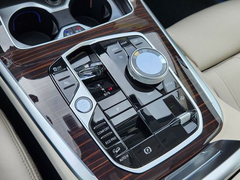 New 2026 BMW X7 xDrive40i image 21