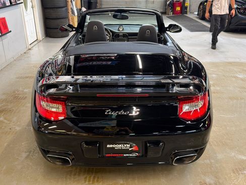Used 2012 Porsche 911 4 Cabriolet AWD/4WD image 9