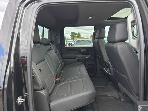 Used 2022 GMC Sierra 3500 Denali w/ Denali Black Diamond Edition AWD/4WD image 13
