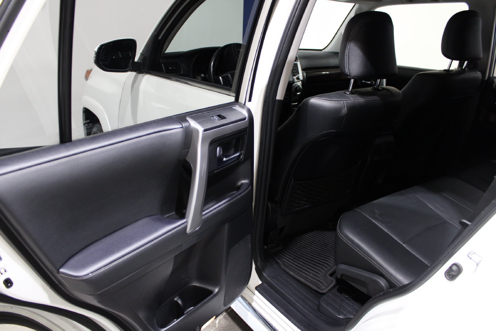 Used 2023 Toyota 4Runner Limited AWD/4WD image 11