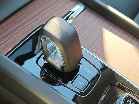 Certified 2023 Volvo XC60 T8 Plus w/ Climate Package image 14