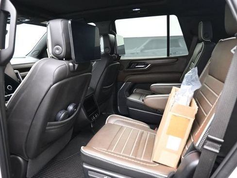 Used 2025 GMC Yukon Denali Ultimate AWD/4WD image 21