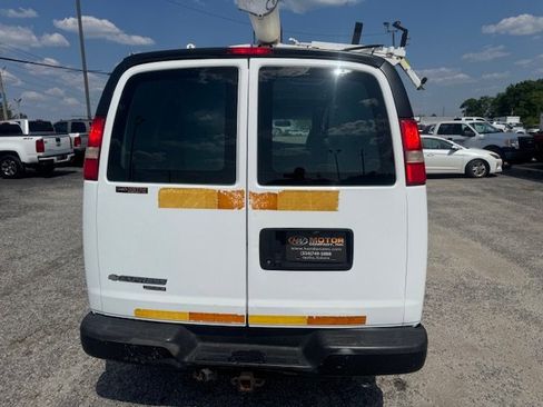 Used 2013 Chevrolet Express 2500 RWD image 8