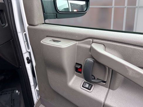 Used 2024 Chevrolet Express 2500 w/ Driver Convenience Package RWD image 17