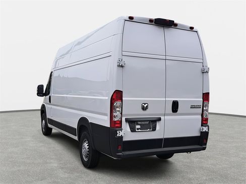 New 2024 RAM ProMaster 3500 w/ Convenience Group image 7
