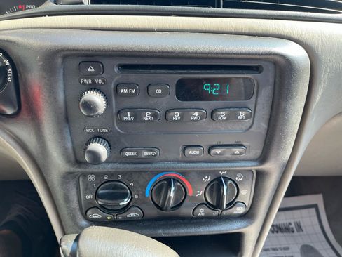 Used 2005 Chevrolet Malibu Classic FWD image 15