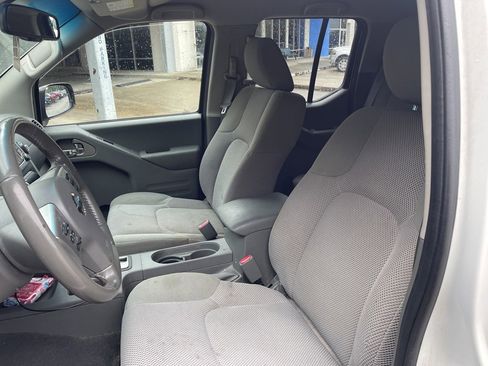 Used 2018 Nissan Frontier SV w/ Value Truck Package image 8