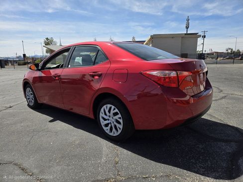 Used 2018 Toyota Corolla LE FWD image 3