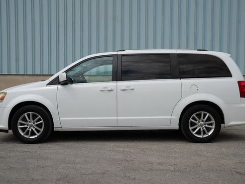 Used 2019 Dodge Grand Caravan SXT FWD image 6