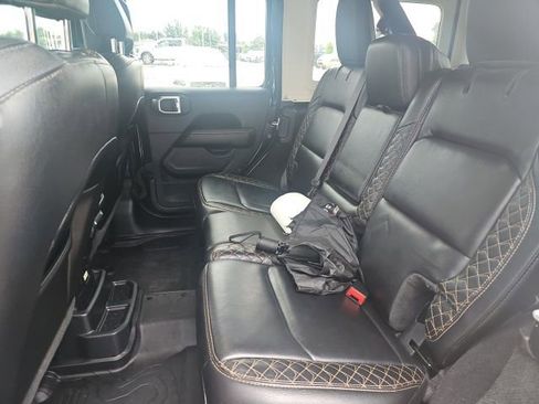 Used 2021 Jeep Wrangler Unlimited Sahara AWD/4WD image 18