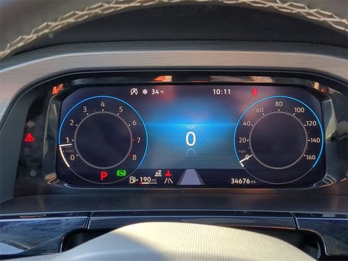 Used 2024 Volkswagen Atlas Cross Sport SE image 16