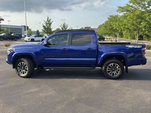 Used 2023 Toyota Tacoma TRD Sport w/ Black Out Package (TMS) AWD/4WD image 14