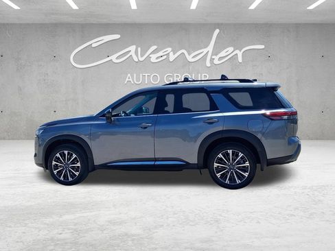 New 2026 Nissan Pathfinder Platinum FWD image 14