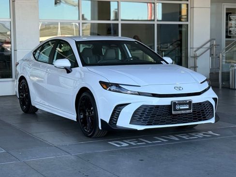 New 2026 Toyota Camry SE image 6