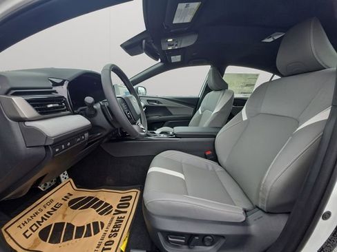 Used 2026 Toyota Camry SE w/ Convenience Package image 10