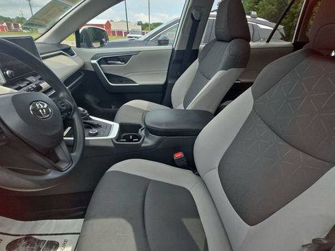 Used 2025 Toyota RAV4 XLE w/ Convenience Package AWD/4WD image 8