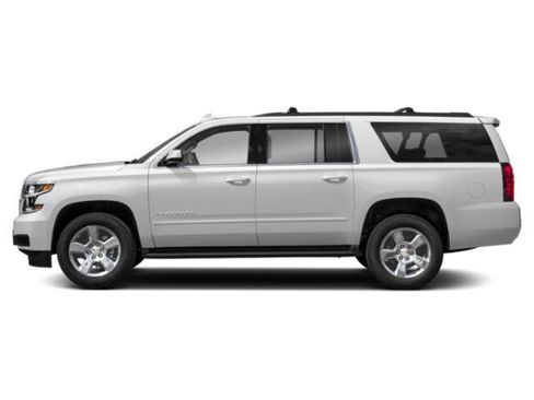 Used 2018 Chevrolet Suburban LT w/ Luxury Package image 4