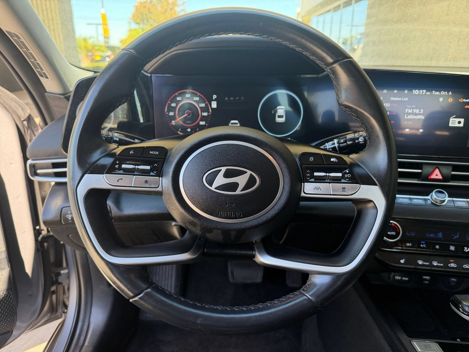 Used 2025 Hyundai Elantra Limited FWD image 28